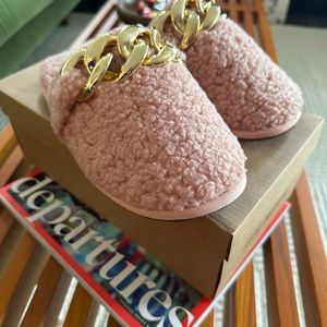 Steve Madden pink faux gold chain slippers